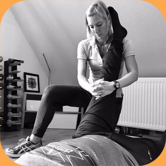 Asisted Stretching_2.jpg